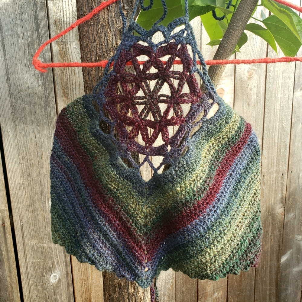 Crochet flower of life halter top - Picture 5 of 8